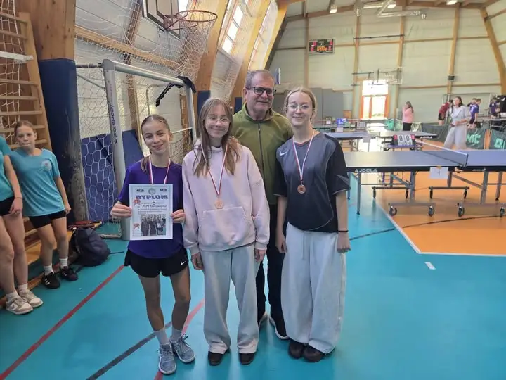 III miejsce w półfinale wojewódzkim Igrzysk Młodzieży Szkolnej w tenisie stołowym