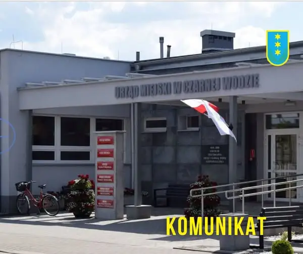 Czarna Woda: 2 listopada główne wejście do Urzędu Miejskiego zamknięte