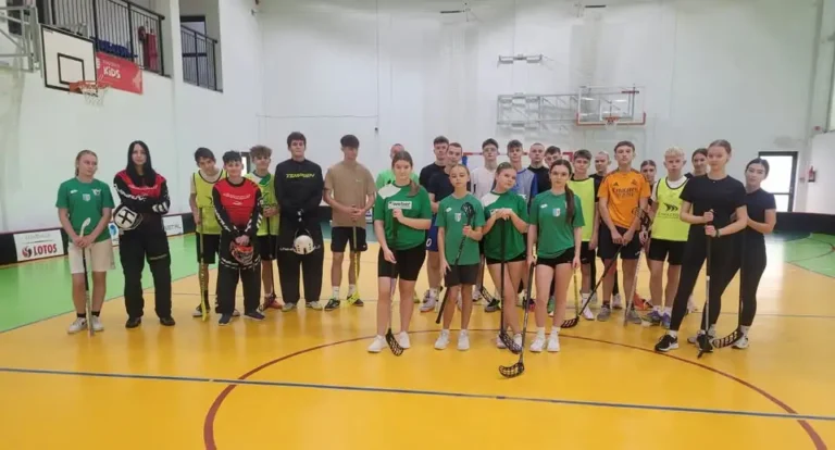 Unihokejowe sparingi w Gniewie: cenne doświadczenie dla reprezentacji